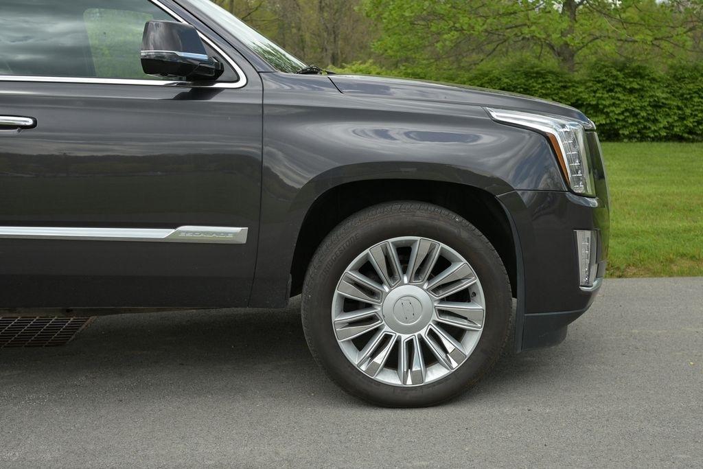 Cadillac Escalade ESV 4WD 4dr Platinum 2015