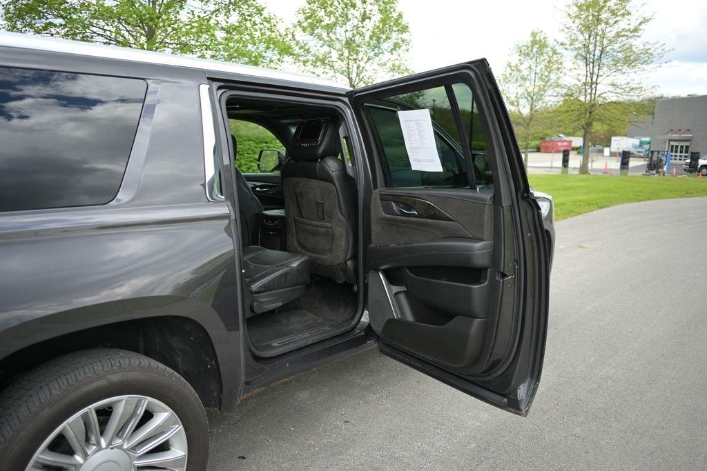 Cadillac Escalade ESV 4WD 4dr Platinum 2015