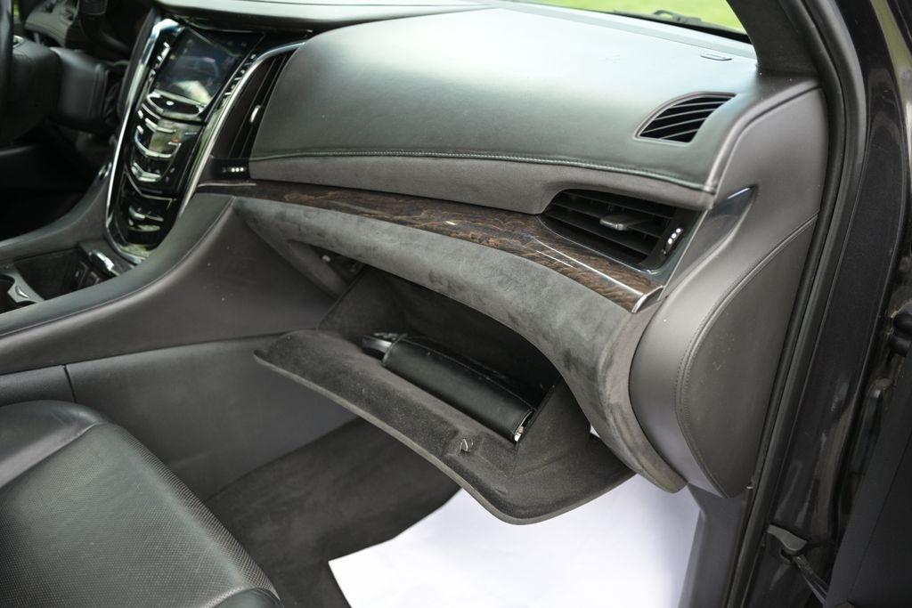 Cadillac Escalade ESV 4WD 4dr Platinum 2015