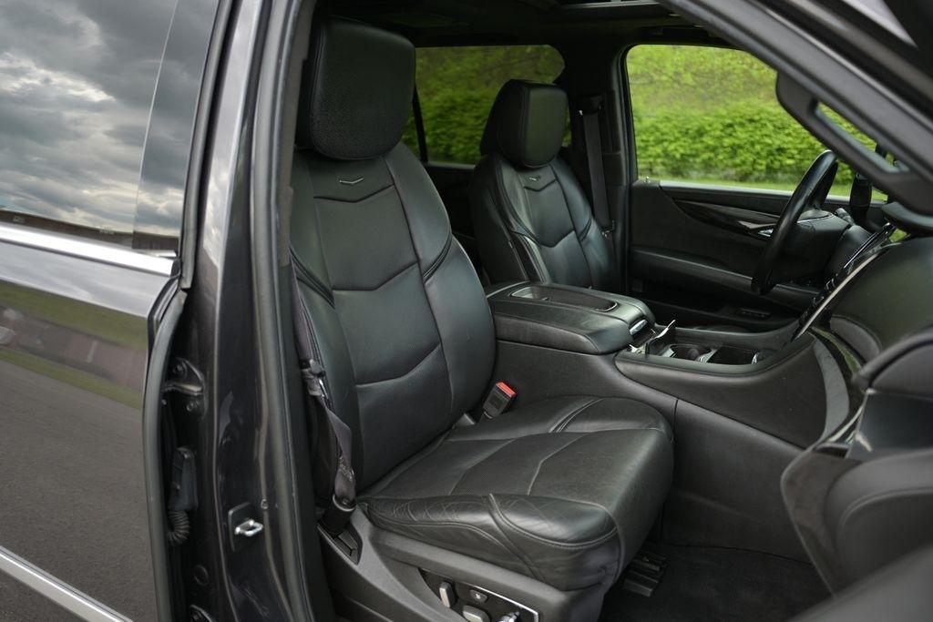 Cadillac Escalade ESV 4WD 4dr Platinum 2015