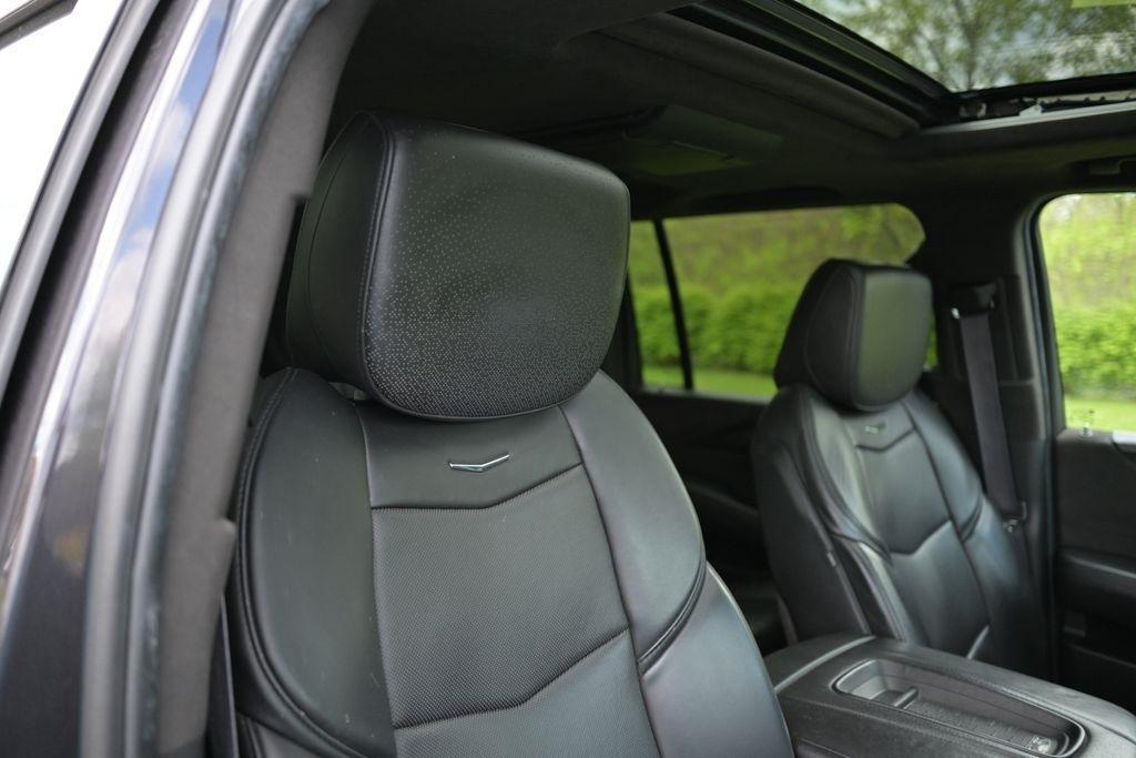 Cadillac Escalade ESV 4WD 4dr Platinum 2015