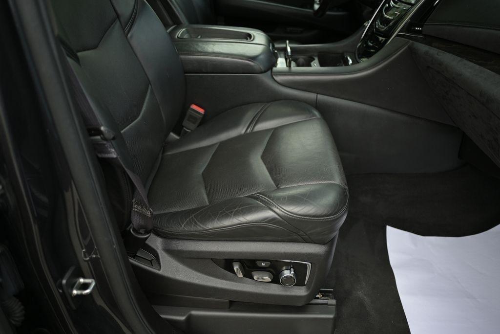 Cadillac Escalade ESV 4WD 4dr Platinum 2015