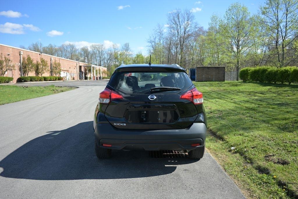 Nissan Kicks S FWD 2019