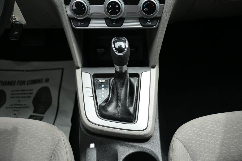 Hyundai Elantra SEL Auto 2019