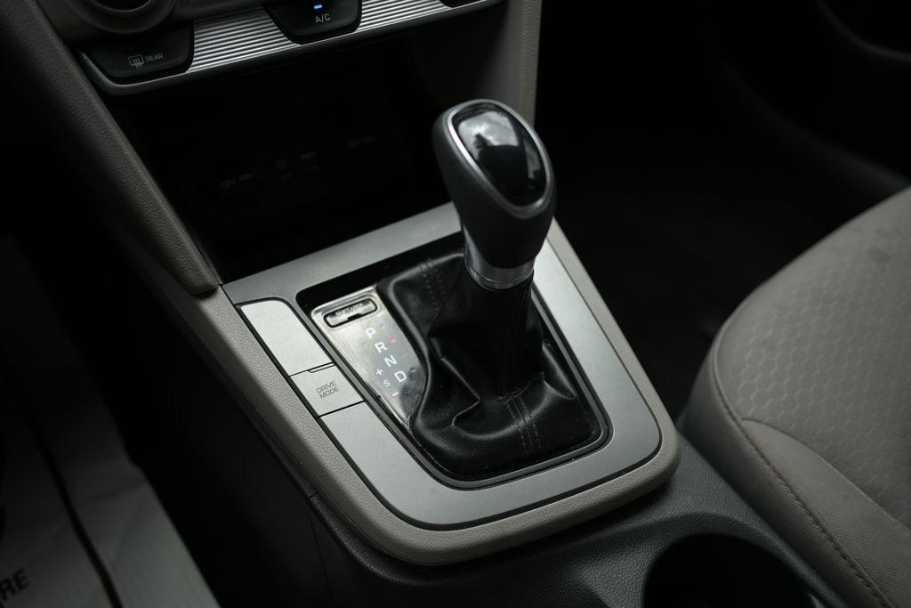 Hyundai Elantra SEL Auto 2019
