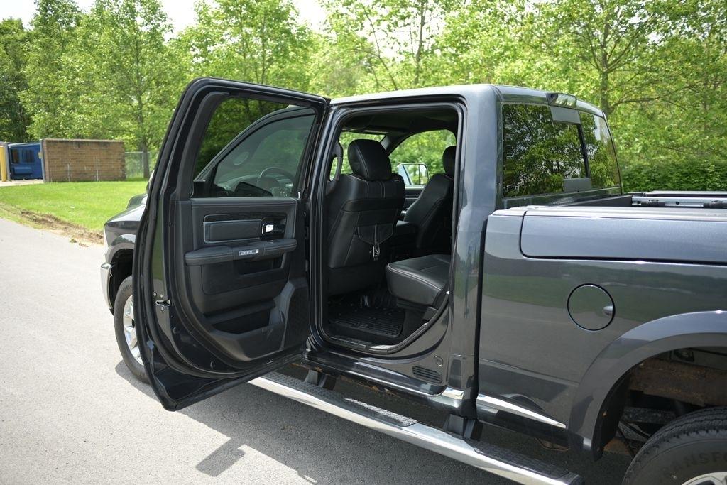 RAM 2500 4WD Crew Cab 149" Longhorn Limited 2016