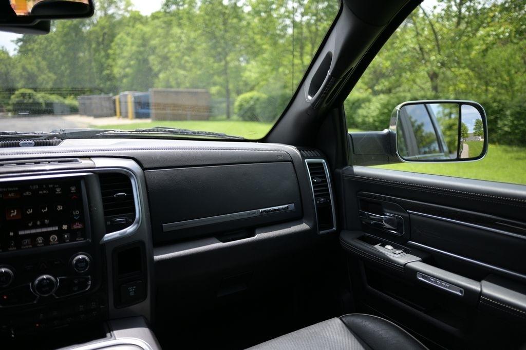 RAM 2500 4WD Crew Cab 149" Longhorn Limited 2016
