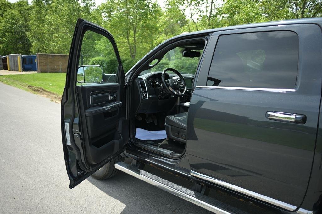 RAM 2500 4WD Crew Cab 149" Longhorn Limited 2016