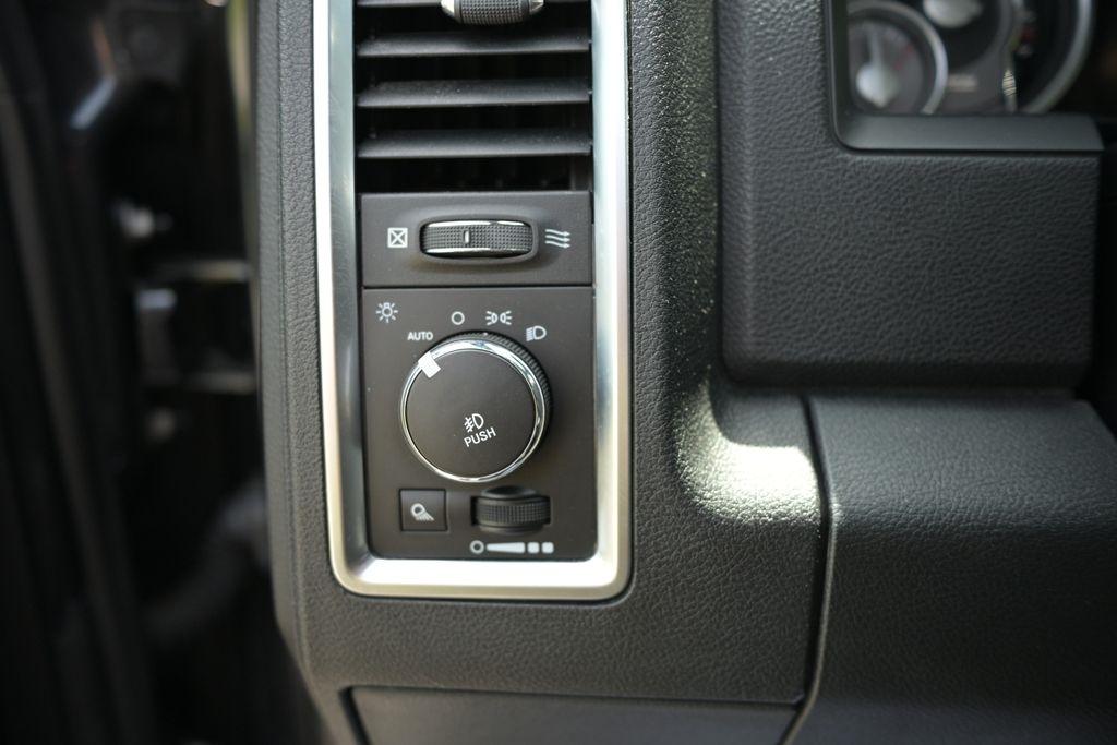 RAM 2500 4WD Crew Cab 149" Longhorn Limited 2016
