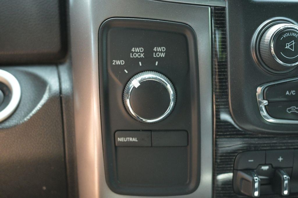 RAM 2500 4WD Crew Cab 149" Longhorn Limited 2016