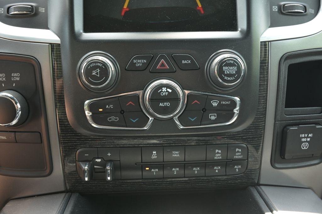 RAM 2500 4WD Crew Cab 149" Longhorn Limited 2016