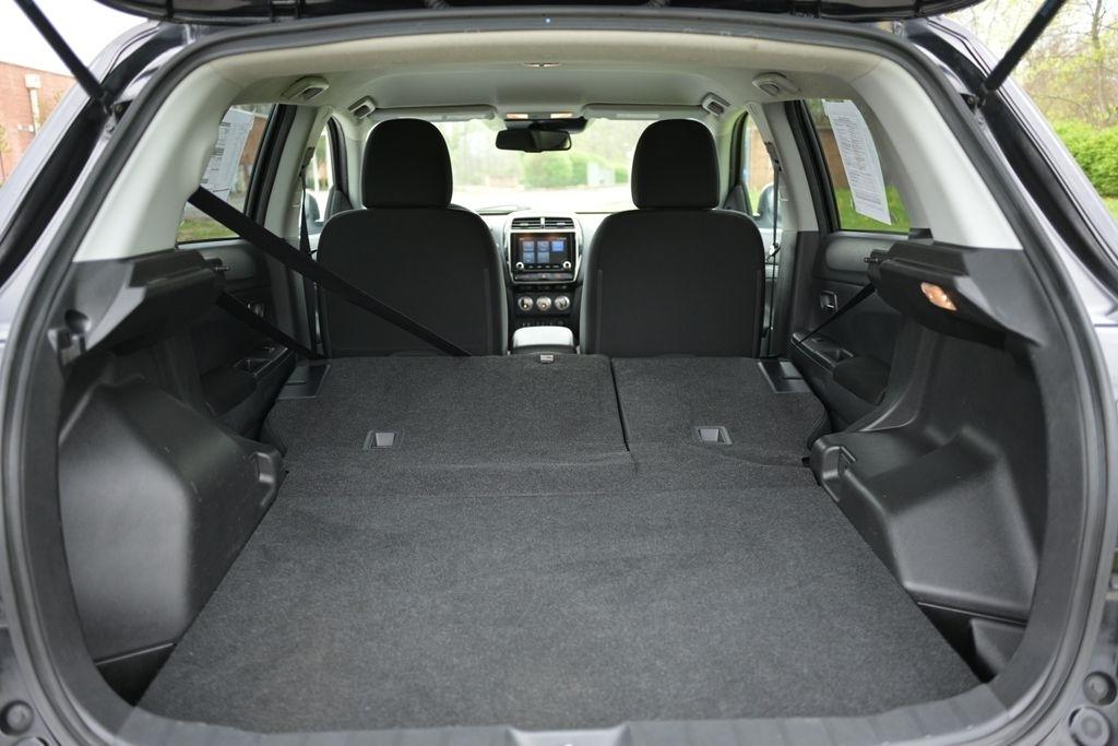 Mitsubishi Outlander Sport ES 2.0 AWC CVT 2021