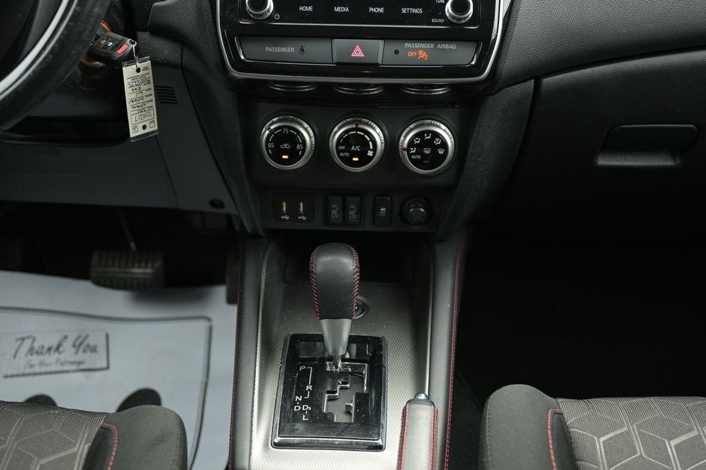 Mitsubishi Outlander Sport ES 2.0 AWC CVT 2021