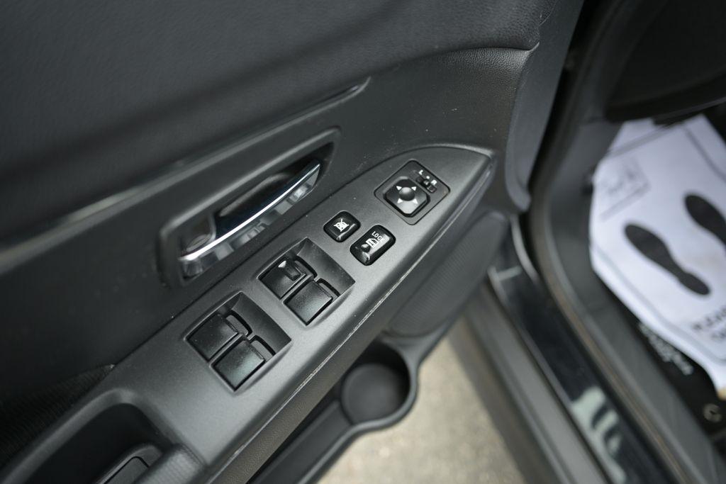 Mitsubishi Outlander Sport ES 2.0 AWC CVT 2021