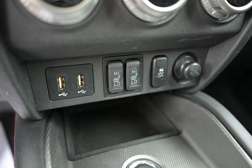 Mitsubishi Outlander Sport ES 2.0 AWC CVT 2021