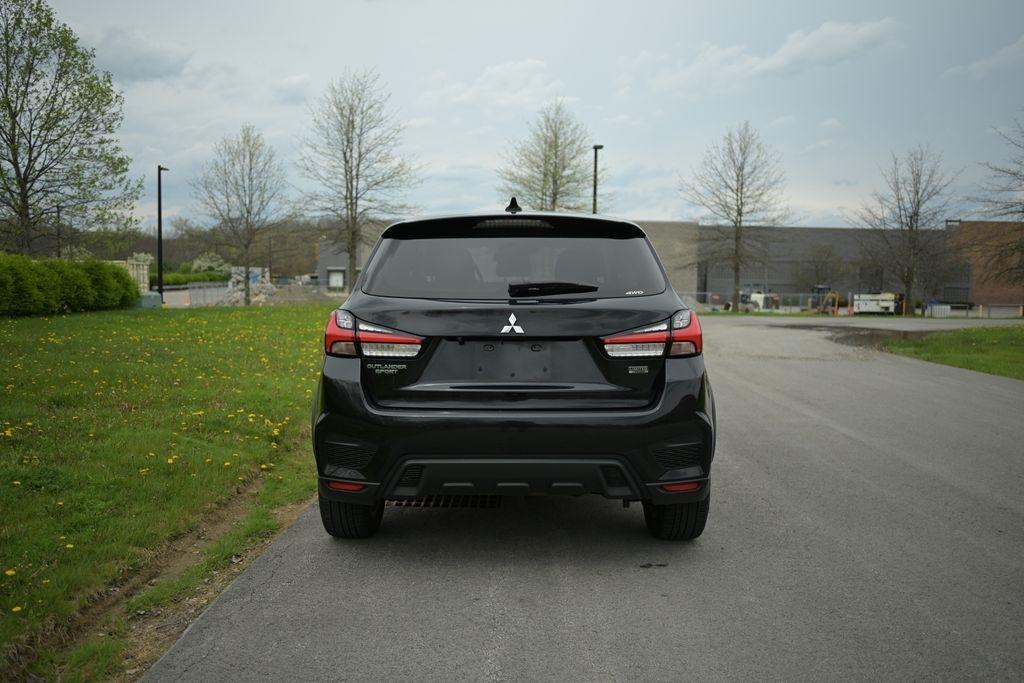 Mitsubishi Outlander Sport ES 2.0 AWC CVT 2021