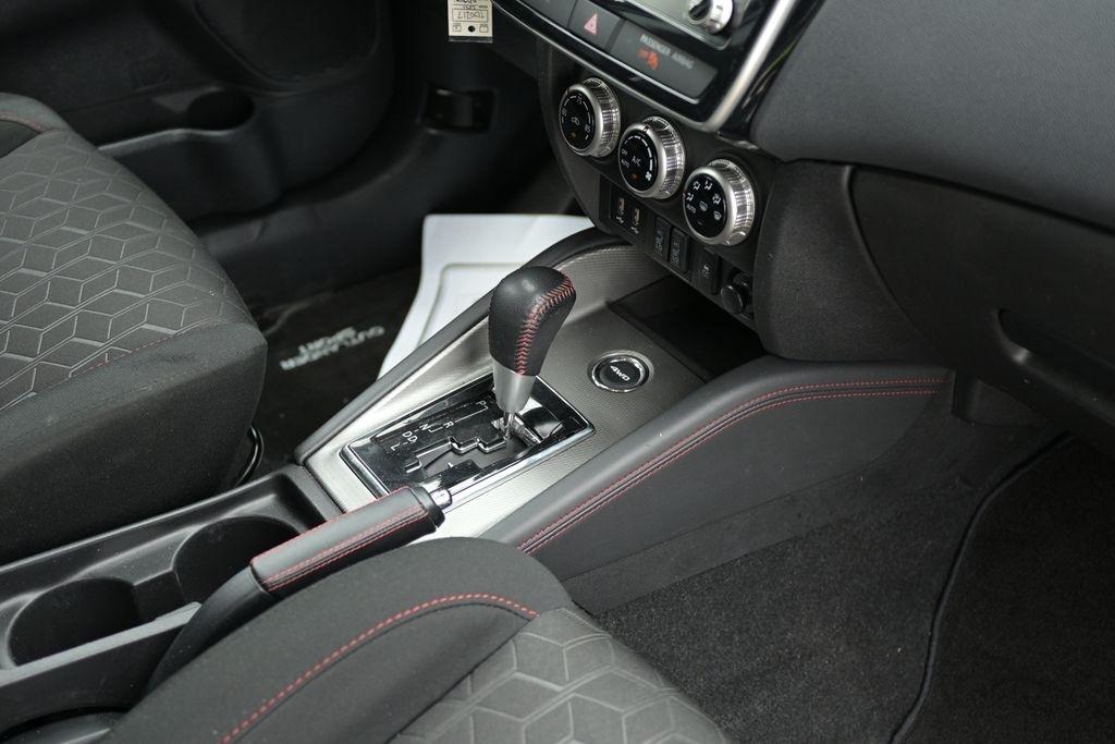 Mitsubishi Outlander Sport ES 2.0 AWC CVT 2021