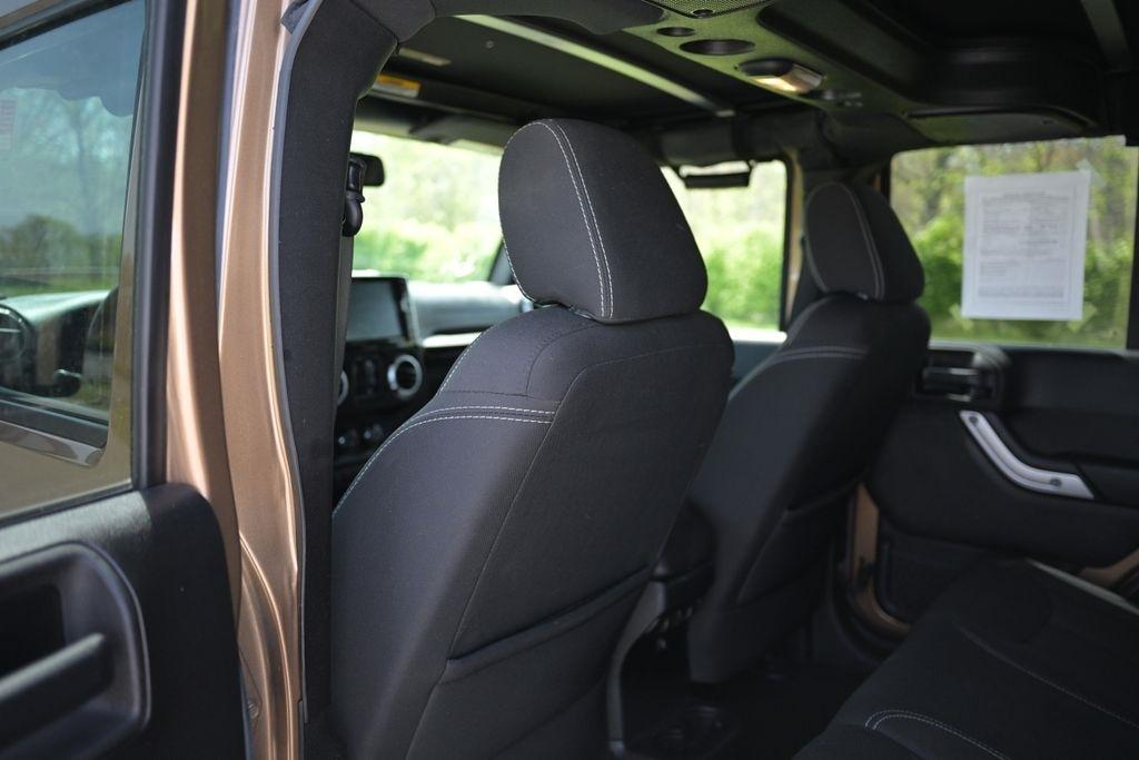 Jeep Wrangler Unlimited 4WD 4dr Rubicon 2015
