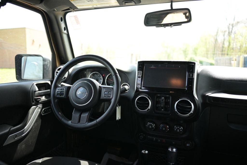 Jeep Wrangler Unlimited 4WD 4dr Rubicon 2015