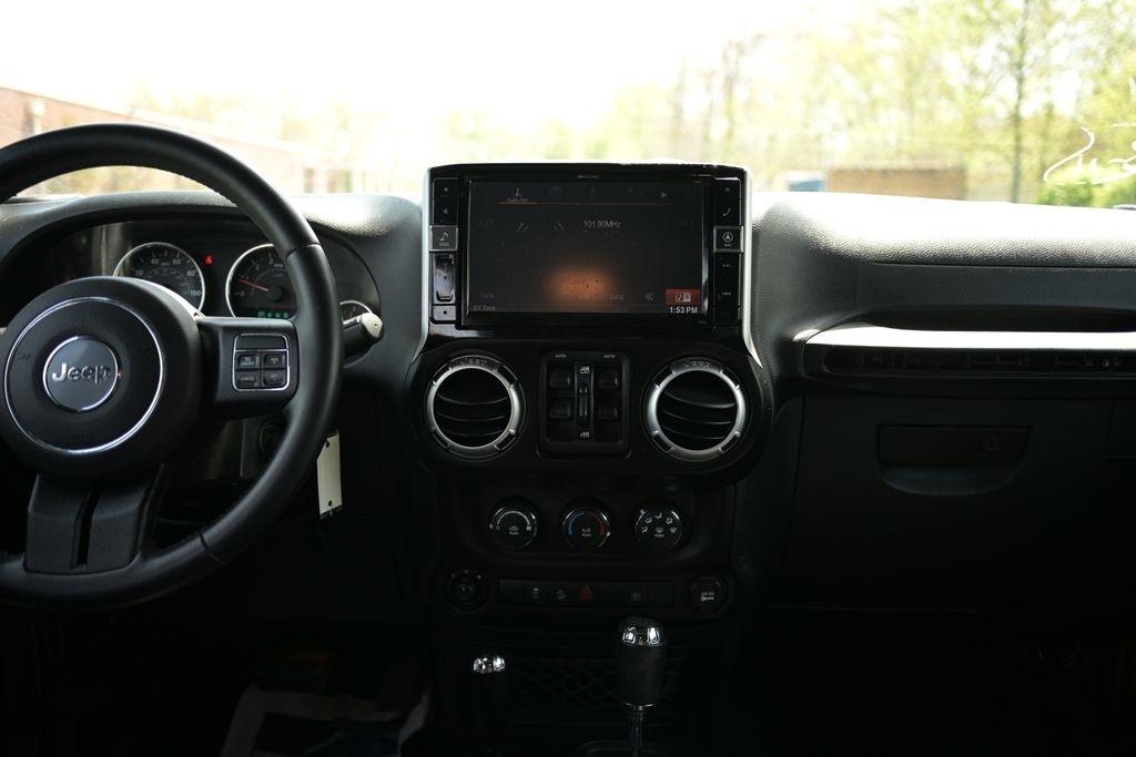 Jeep Wrangler Unlimited 4WD 4dr Rubicon 2015