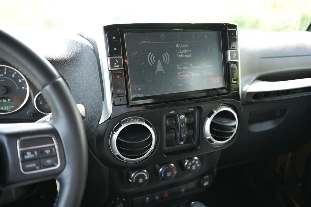 Jeep Wrangler Unlimited 4WD 4dr Rubicon 2015