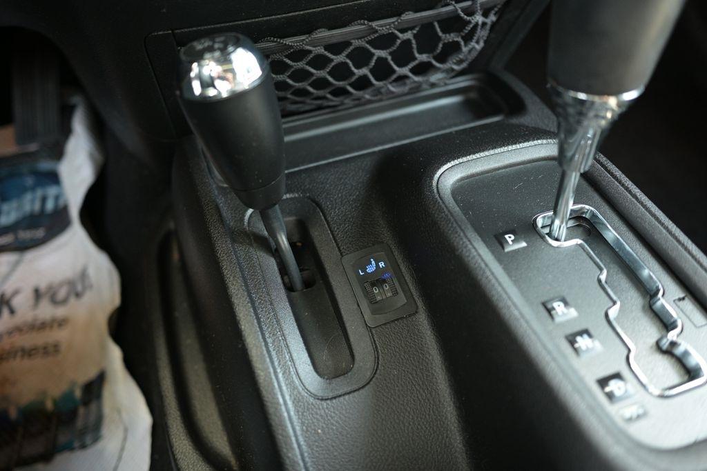 Jeep Wrangler Unlimited 4WD 4dr Rubicon 2015