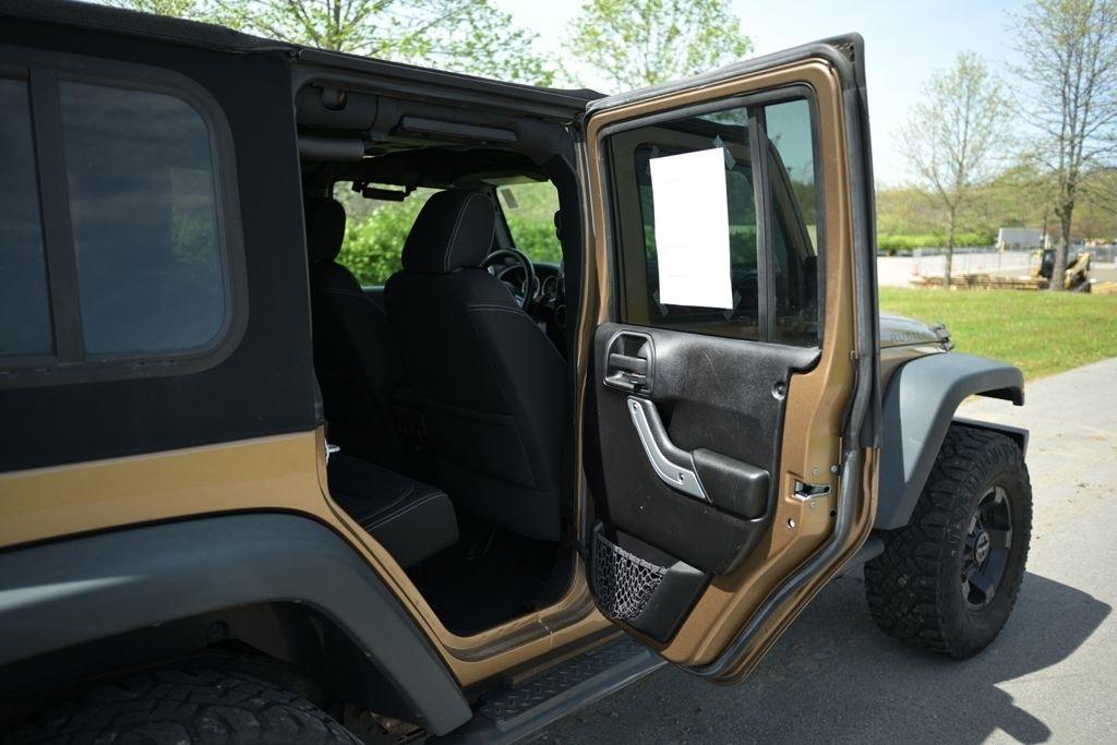 Jeep Wrangler Unlimited 4WD 4dr Rubicon 2015