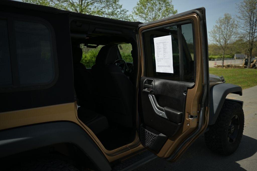 Jeep Wrangler Unlimited 4WD 4dr Rubicon 2015