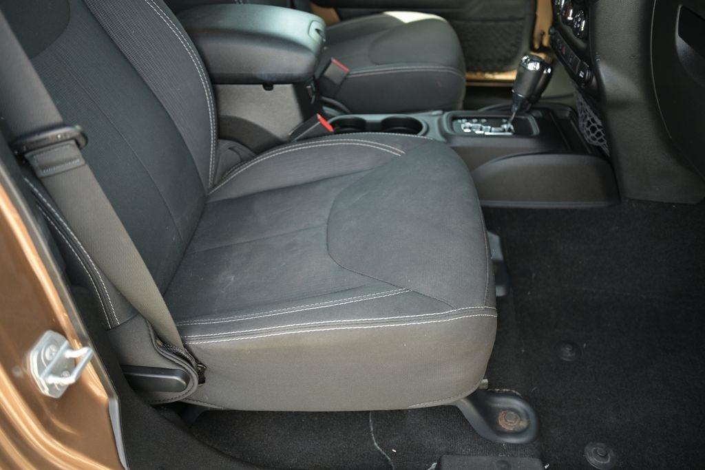 Jeep Wrangler Unlimited 4WD 4dr Rubicon 2015