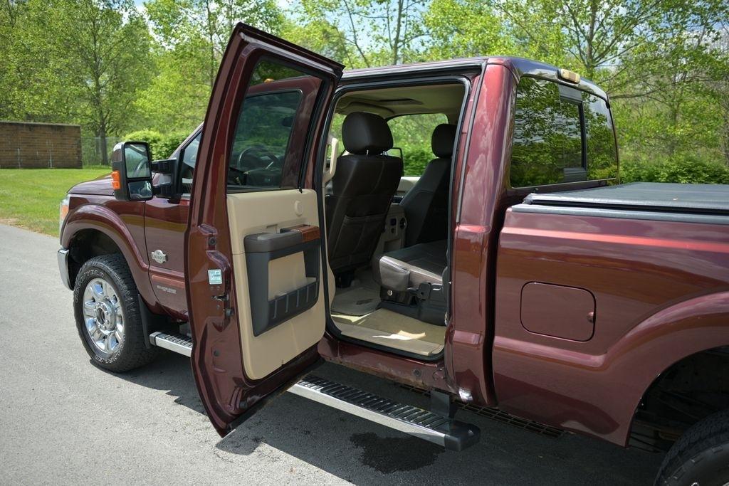 Ford Super Duty F-350 SRW 4WD Crew Cab 156" King Ranch 2016