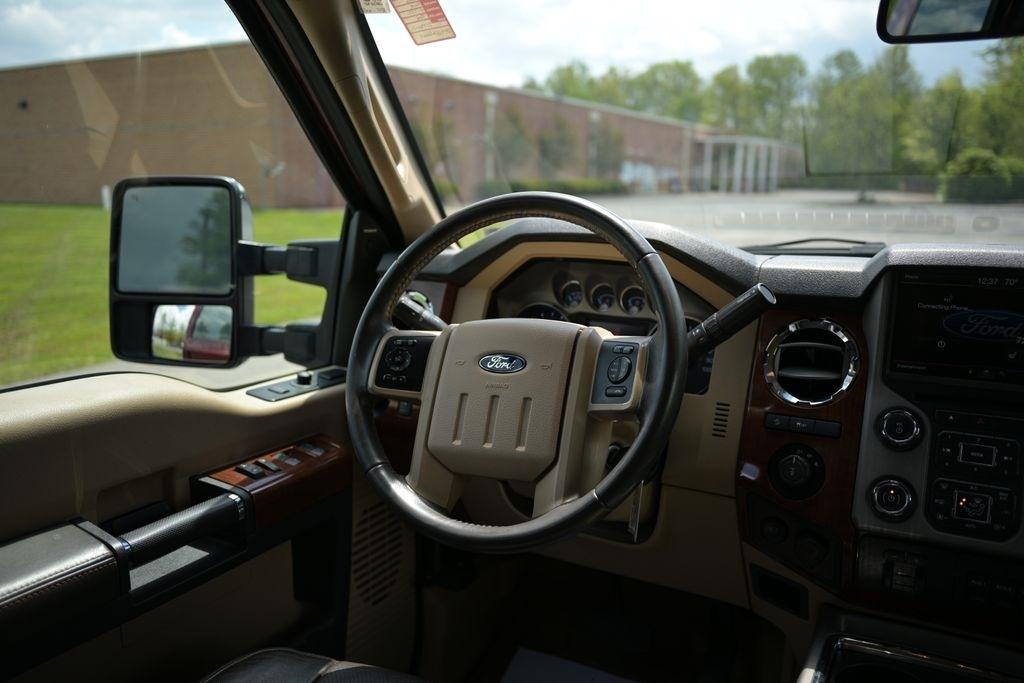 Ford Super Duty F-350 SRW 4WD Crew Cab 156" King Ranch 2016