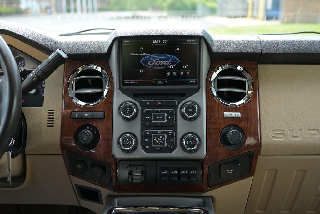 Ford Super Duty F-350 SRW 4WD Crew Cab 156" King Ranch 2016