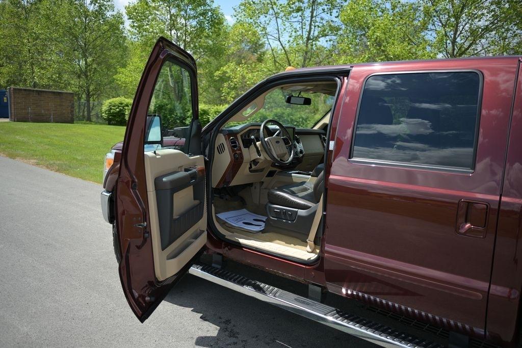 Ford Super Duty F-350 SRW 4WD Crew Cab 156" King Ranch 2016