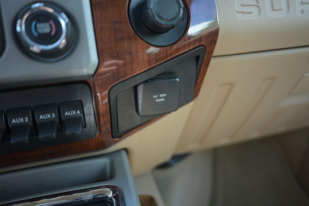 Ford Super Duty F-350 SRW 4WD Crew Cab 156" King Ranch 2016