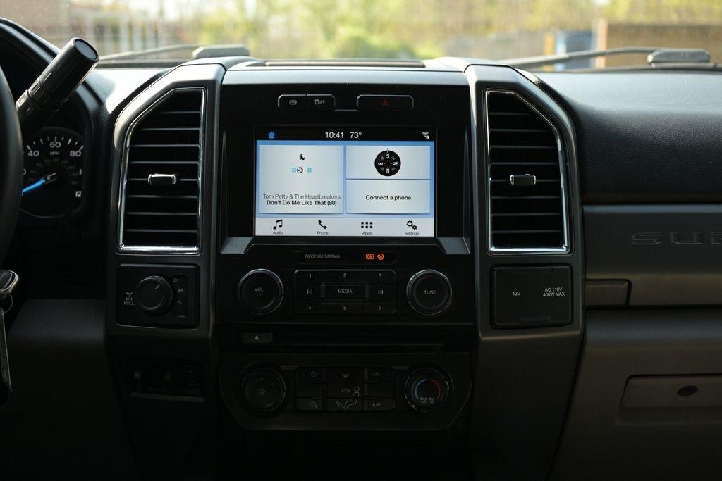 Ford Super Duty F-250 SRW King Ranch 4WD Crew Cab 8' Box 2017