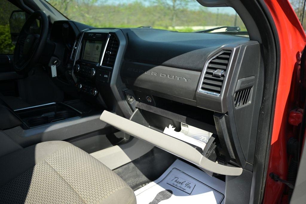 Ford Super Duty F-250 SRW King Ranch 4WD Crew Cab 8' Box 2017