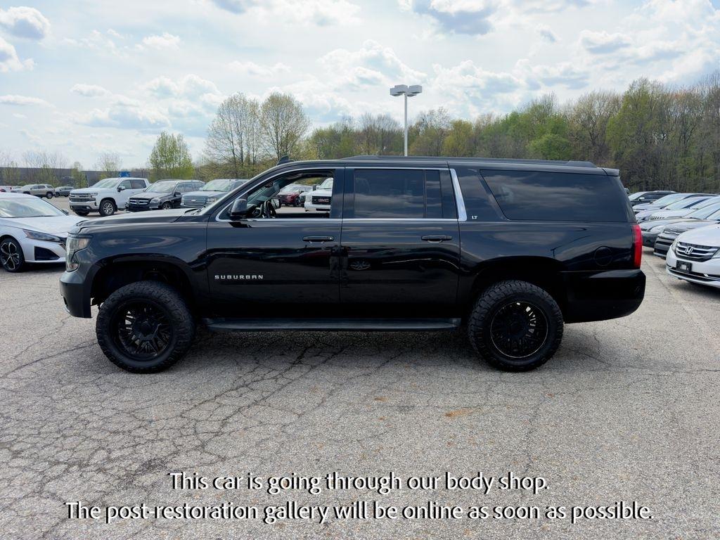 Chevrolet Suburban 4WD 4dr 1500 LT 2016