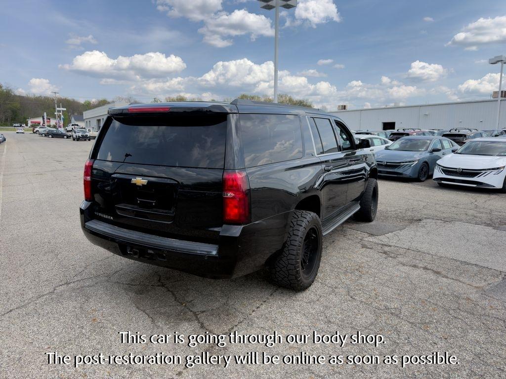 Chevrolet Suburban 4WD 4dr 1500 LT 2016