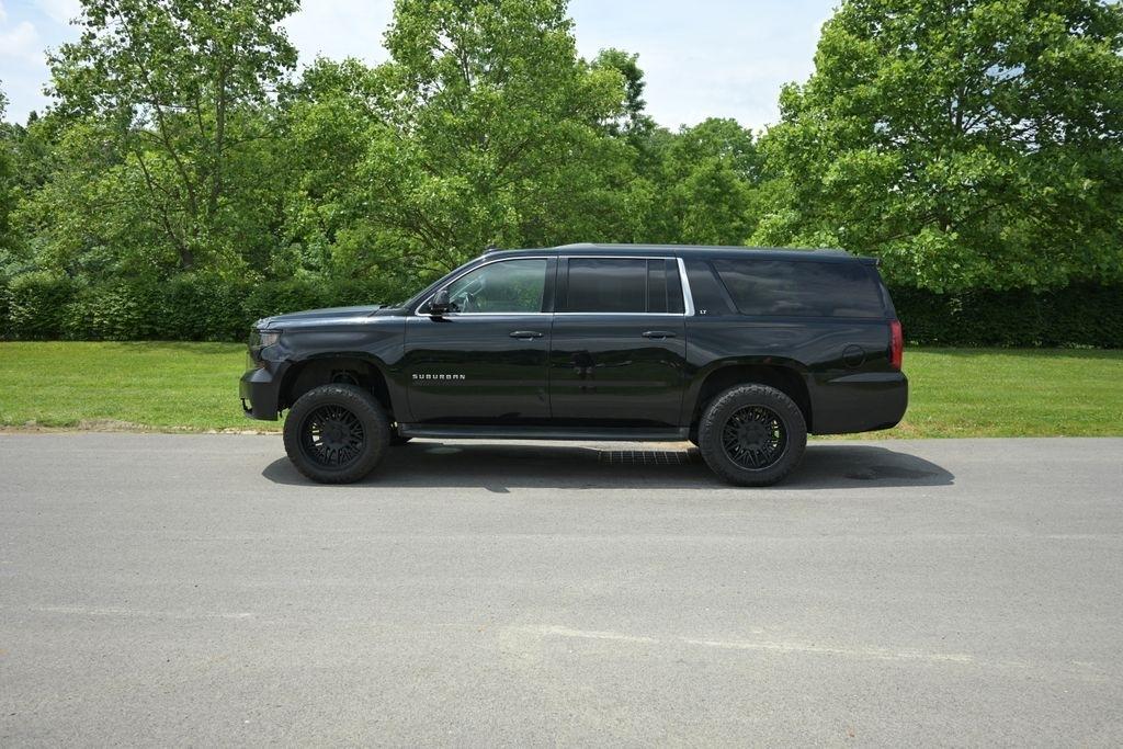 Chevrolet Suburban 4WD 4dr 1500 LT 2016