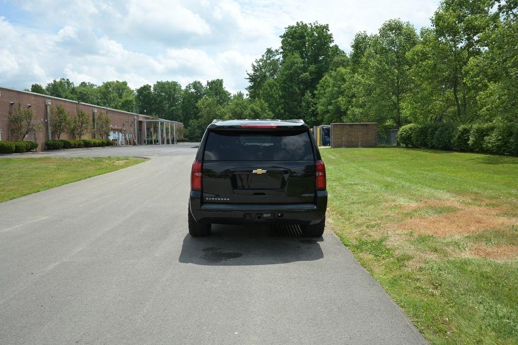 Chevrolet Suburban 4WD 4dr 1500 LT 2016
