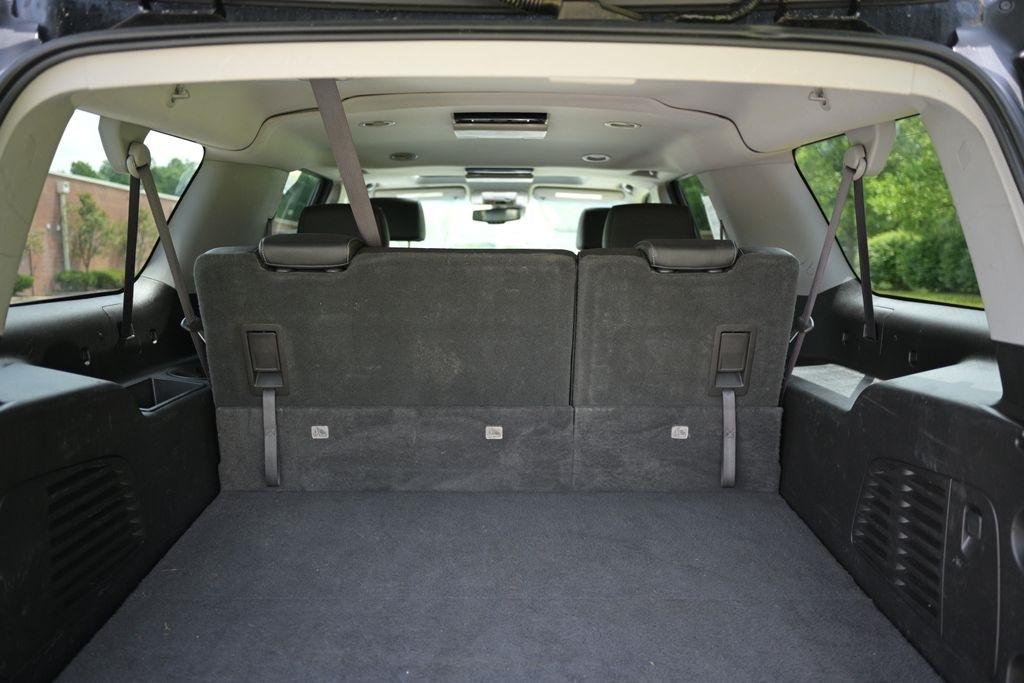 Chevrolet Suburban 4WD 4dr 1500 LT 2016