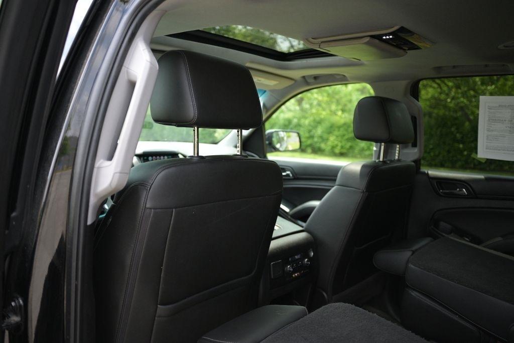Chevrolet Suburban 4WD 4dr 1500 LT 2016