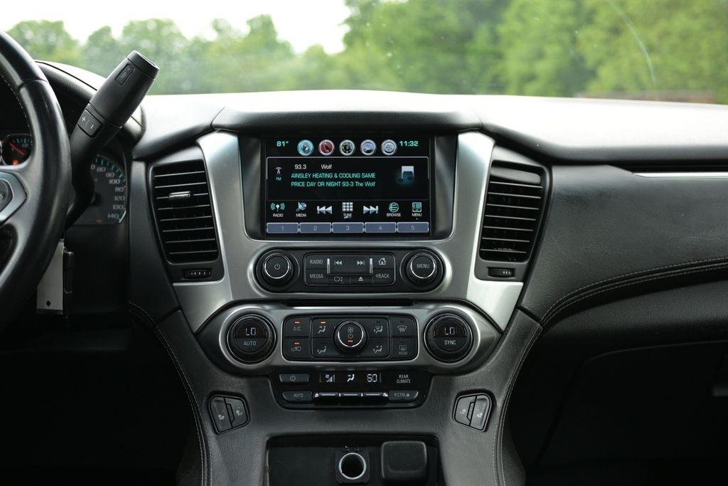 Chevrolet Suburban 4WD 4dr 1500 LT 2016