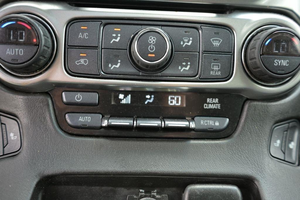 Chevrolet Suburban 4WD 4dr 1500 LT 2016