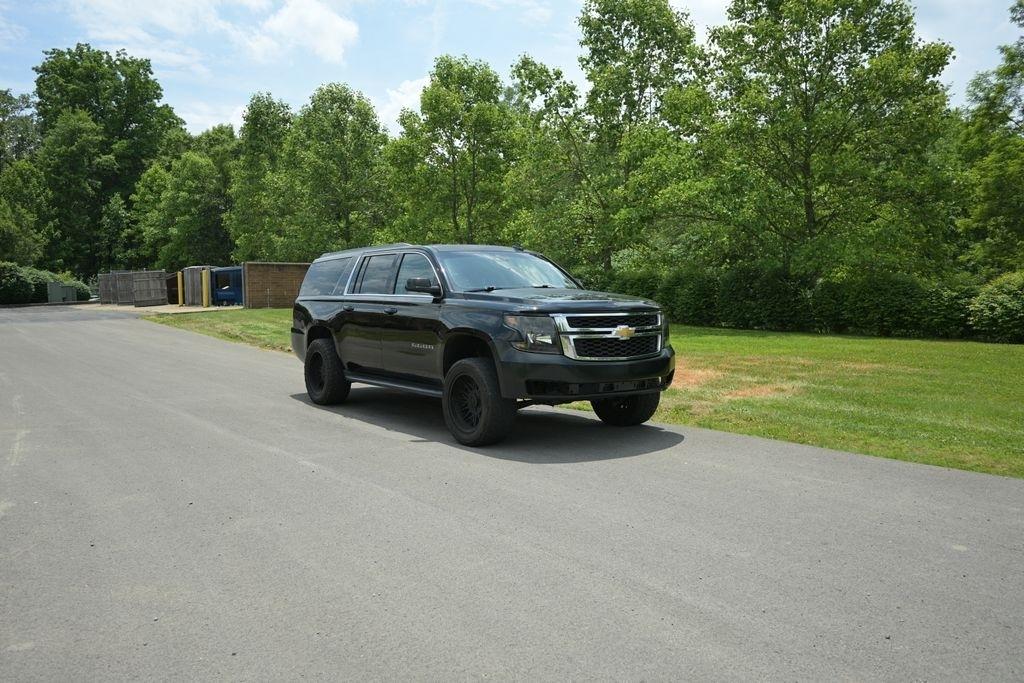 Chevrolet Suburban 4WD 4dr 1500 LT 2016