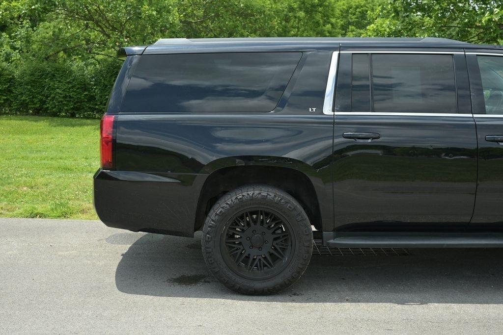 Chevrolet Suburban 4WD 4dr 1500 LT 2016