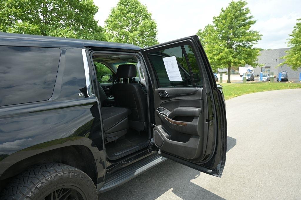 Chevrolet Suburban 4WD 4dr 1500 LT 2016