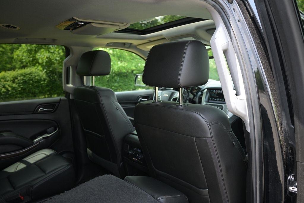 Chevrolet Suburban 4WD 4dr 1500 LT 2016