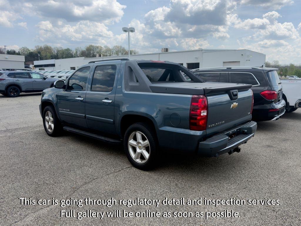 Chevrolet Avalanche 4WD Crew Cab 130" LTZ 2008