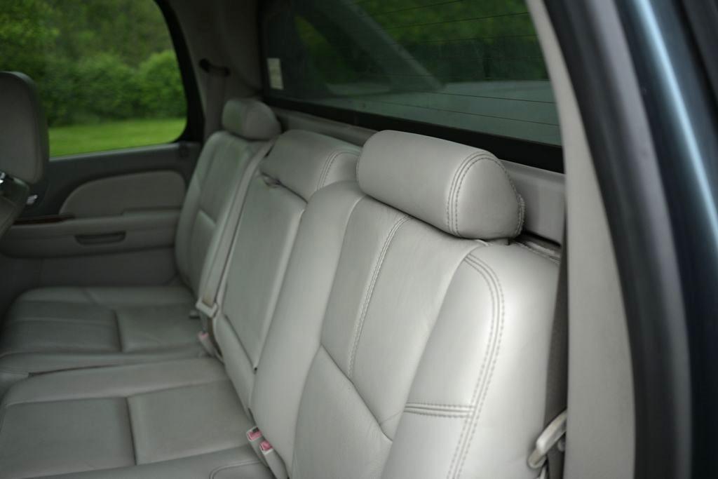 Chevrolet Avalanche 4WD Crew Cab 130" LTZ 2008